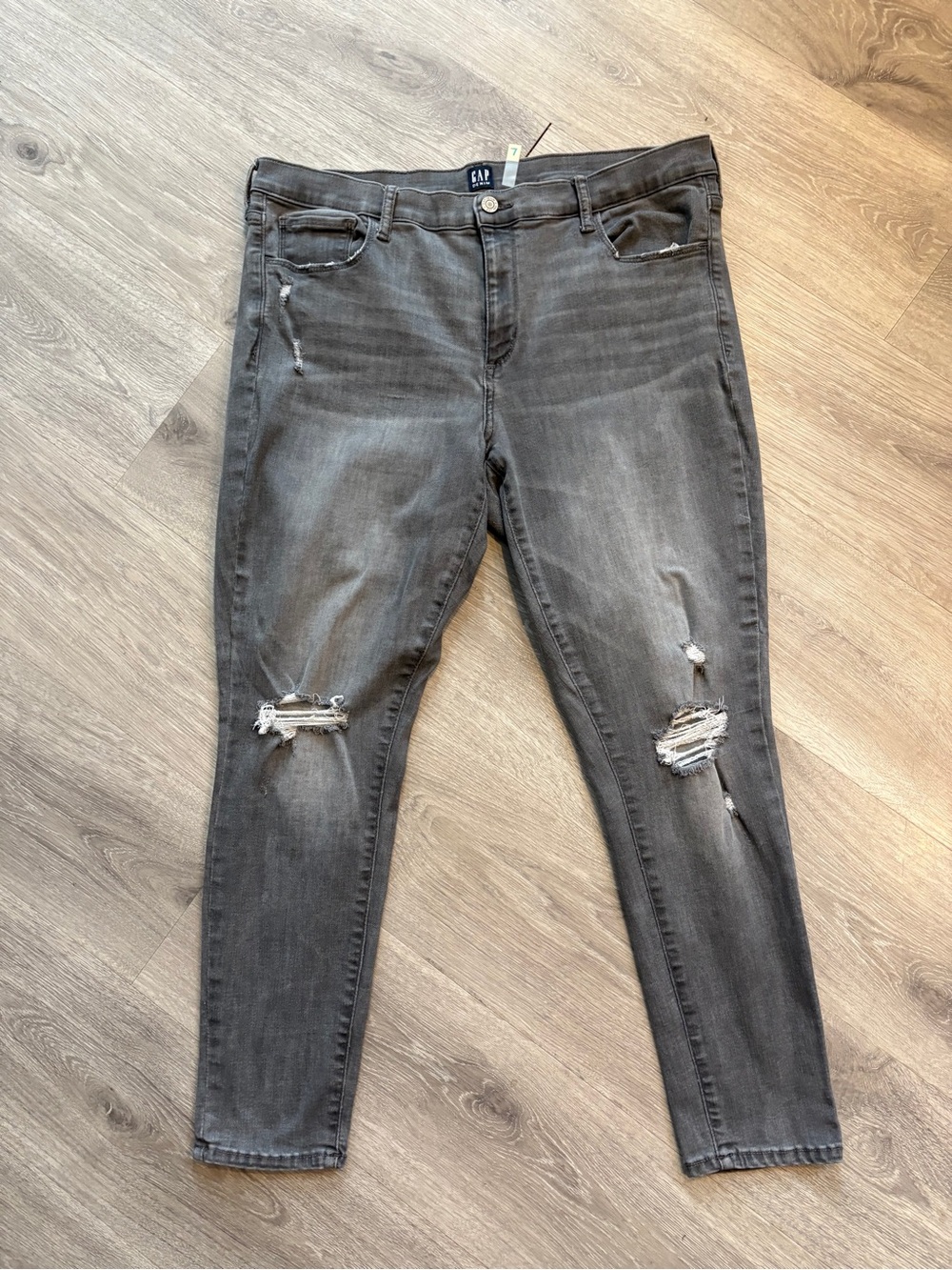 GAP Women's Ripped Skinny Jeans — Dark Gray